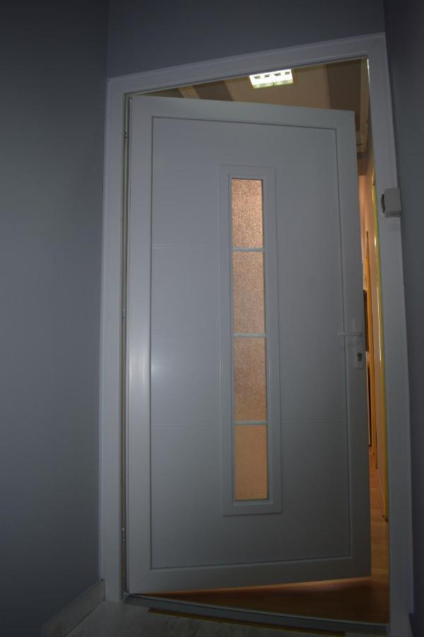 Ni Klara'S Apartment מראה חיצוני תמונה